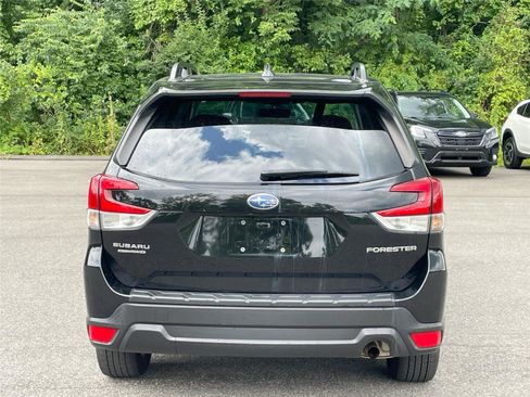 Used 2023 Subaru Forester Premium AWD/4WD image 4