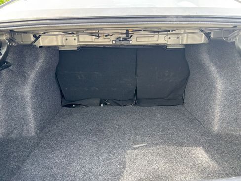 Used 2025 Nissan Versa SV FWD image 25