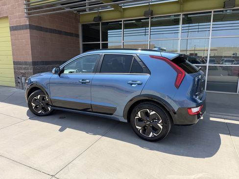 Used 2025 Kia Niro Wind FWD image 5