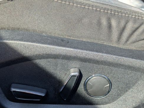 Used 2020 Ford Fusion SE image 11