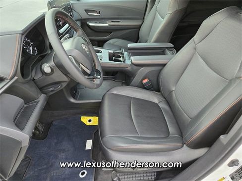 Used 2023 Toyota Sienna XSE image 10