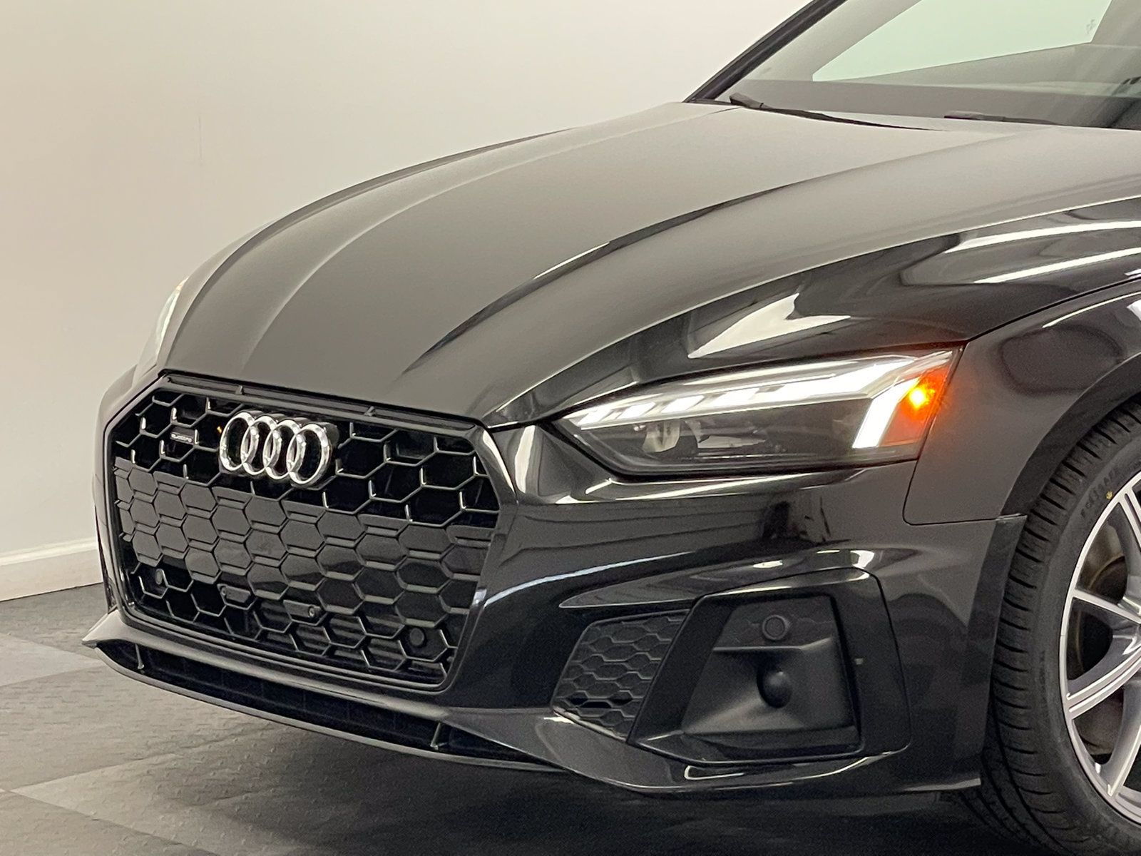 Used 2025 Audi A5 2.0T Premium Plus AWD/4WD image 2