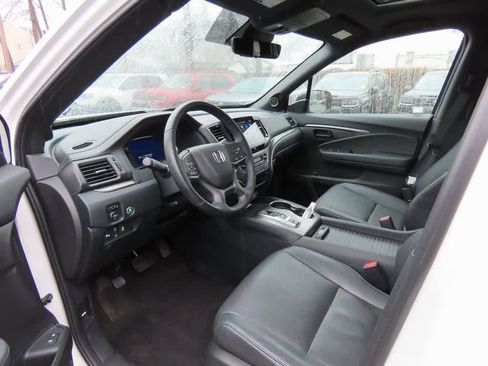 Used 2023 Honda Passport EX-L image 2