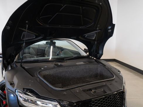 Used 2015 Audi R8 V10 w/ Full Leather Package image 33
