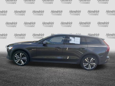 Certified 2025 Volvo V60 B5 Cross Country Plus AWD/4WD image 7