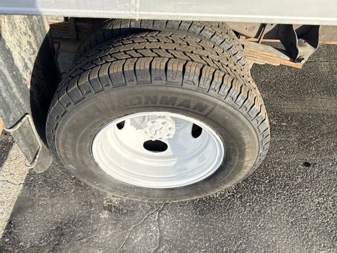 Used 2019 Ford E-350 and Econoline 350 Super Duty image 13