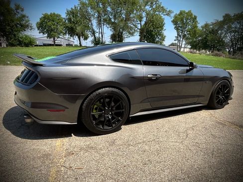 Used 2017 Ford Mustang GT Premium w/ GT Performance Package RWD image 5