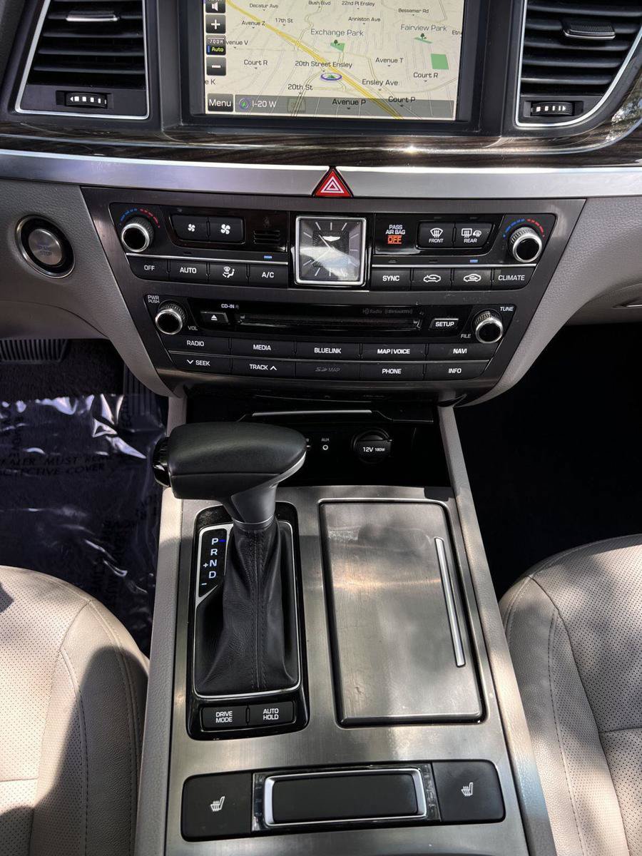 Used 2018 Genesis G80 3.8 RWD image 7