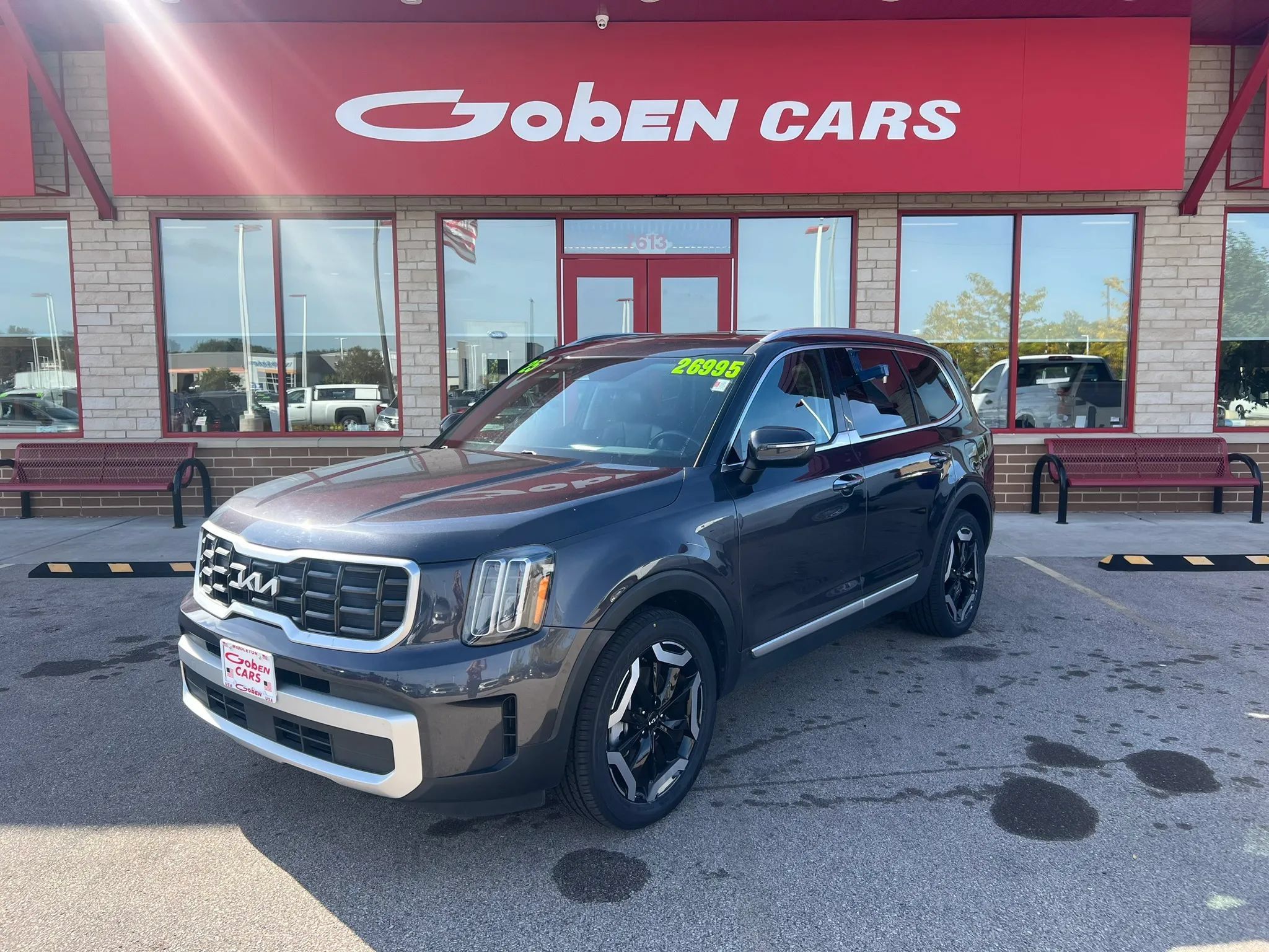 Used 2025 Kia Telluride S AWD/4WD image 1