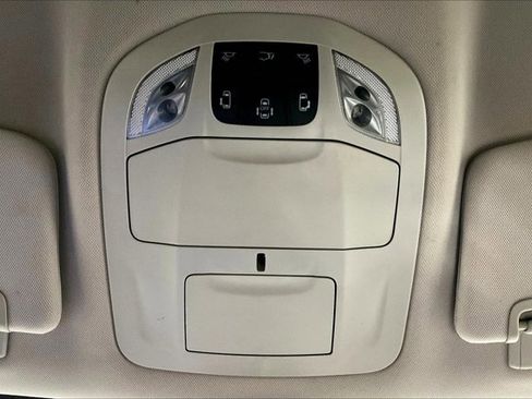 Used 2017 Chrysler Pacifica Touring image 36