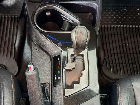 Used 2018 Toyota RAV4 SE w/ Advanced Technology Package AWD/4WD image 18