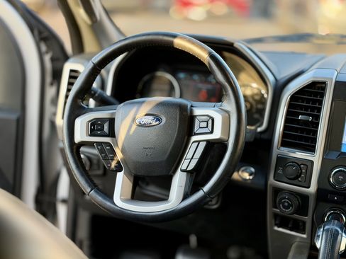 Used 2018 Ford F150 Lariat w/ Equipment Group 501A Mid AWD/4WD image 23