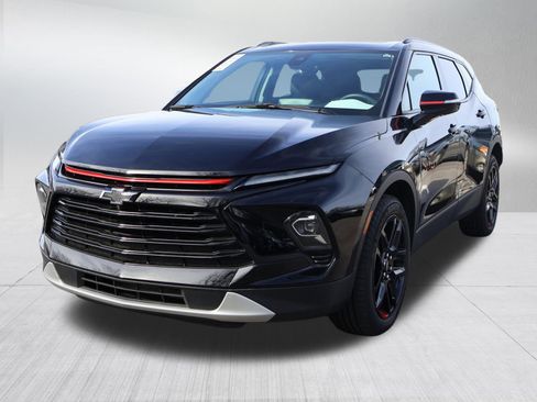 Used 2023 Chevrolet Blazer LT w/ Sound & Technology Package image 3
