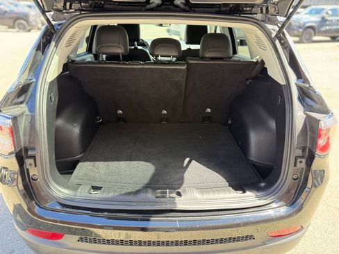 Used 2021 Jeep Compass Latitude w/ Convenience Group AWD/4WD image 27