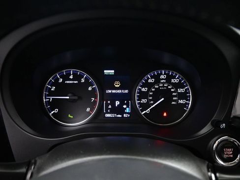 Used 2019 Mitsubishi Outlander SEL image 19