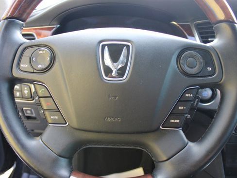 Used 2016 Hyundai Equus RWD image 22