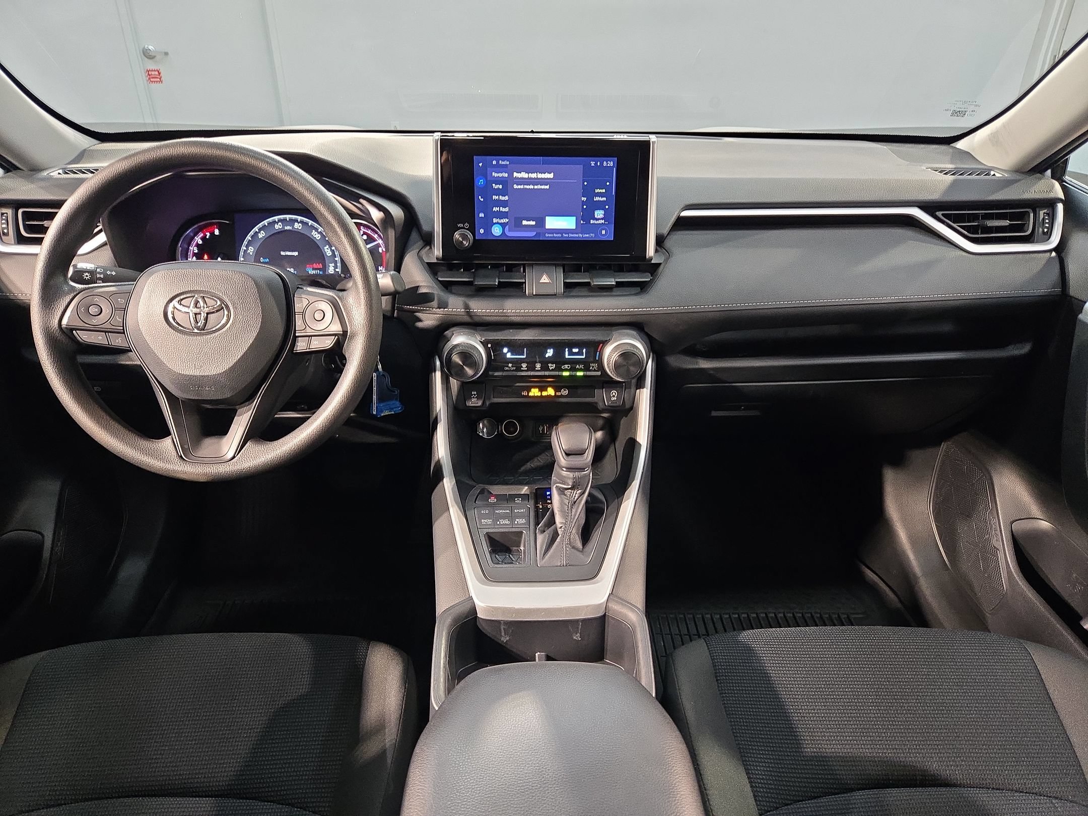 Used 2023 Toyota RAV4 LE AWD/4WD image 10