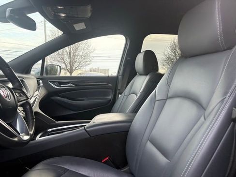 Certified 2023 Buick Enclave Essence image 27
