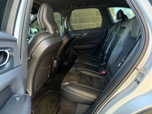 Used 2019 Volvo XC60 T5 R-Design w/ Protection Package image 43