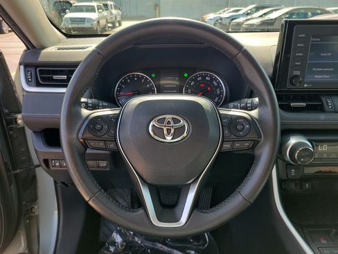 Used 2022 Toyota RAV4 XLE Premium w/ Carpet Mat Package (TMS) AWD/4WD image 21