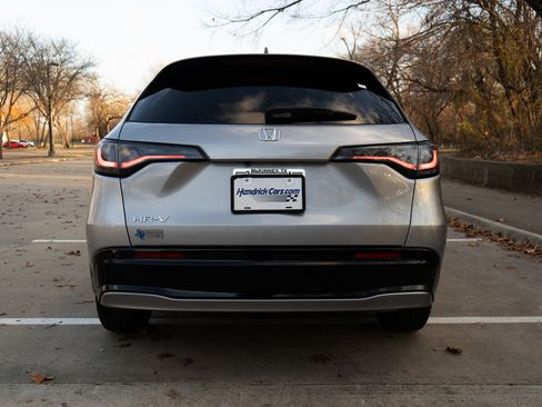 Used 2026 Honda HR-V EX-L image 8