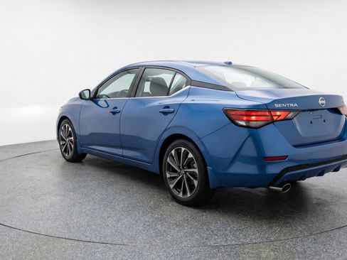 Used 2025 Nissan Sentra SV image 6