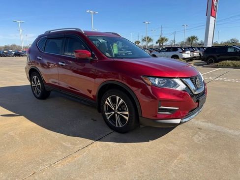 Used 2019 Nissan Rogue SV w/ Premium Package image 7