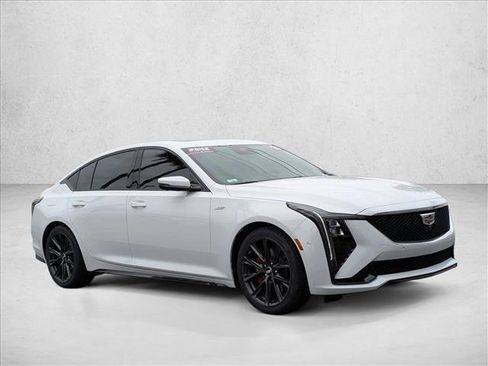 Used 2025 Cadillac CT5 V image 3