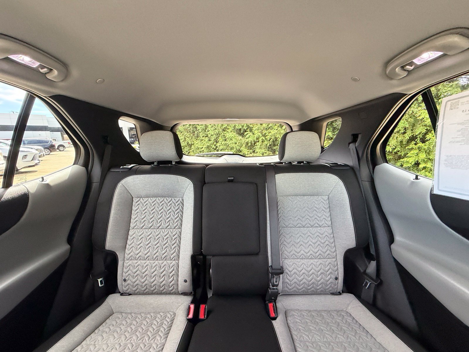 Used 2024 Chevrolet Equinox LS w/ LS Convenience Package FWD image 3