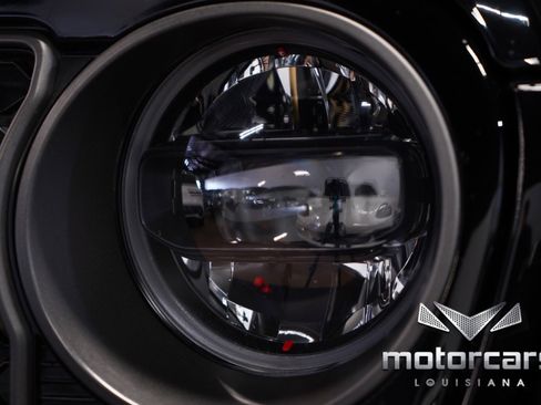 Used 2024 Jeep Gladiator Mojave AWD/4WD image 12