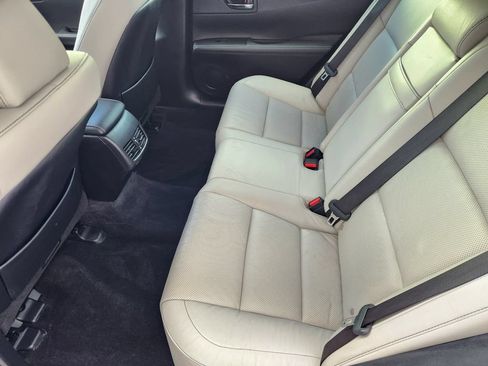 Used 2014 Lexus ES 350 w/ Luxury Package FWD image 32