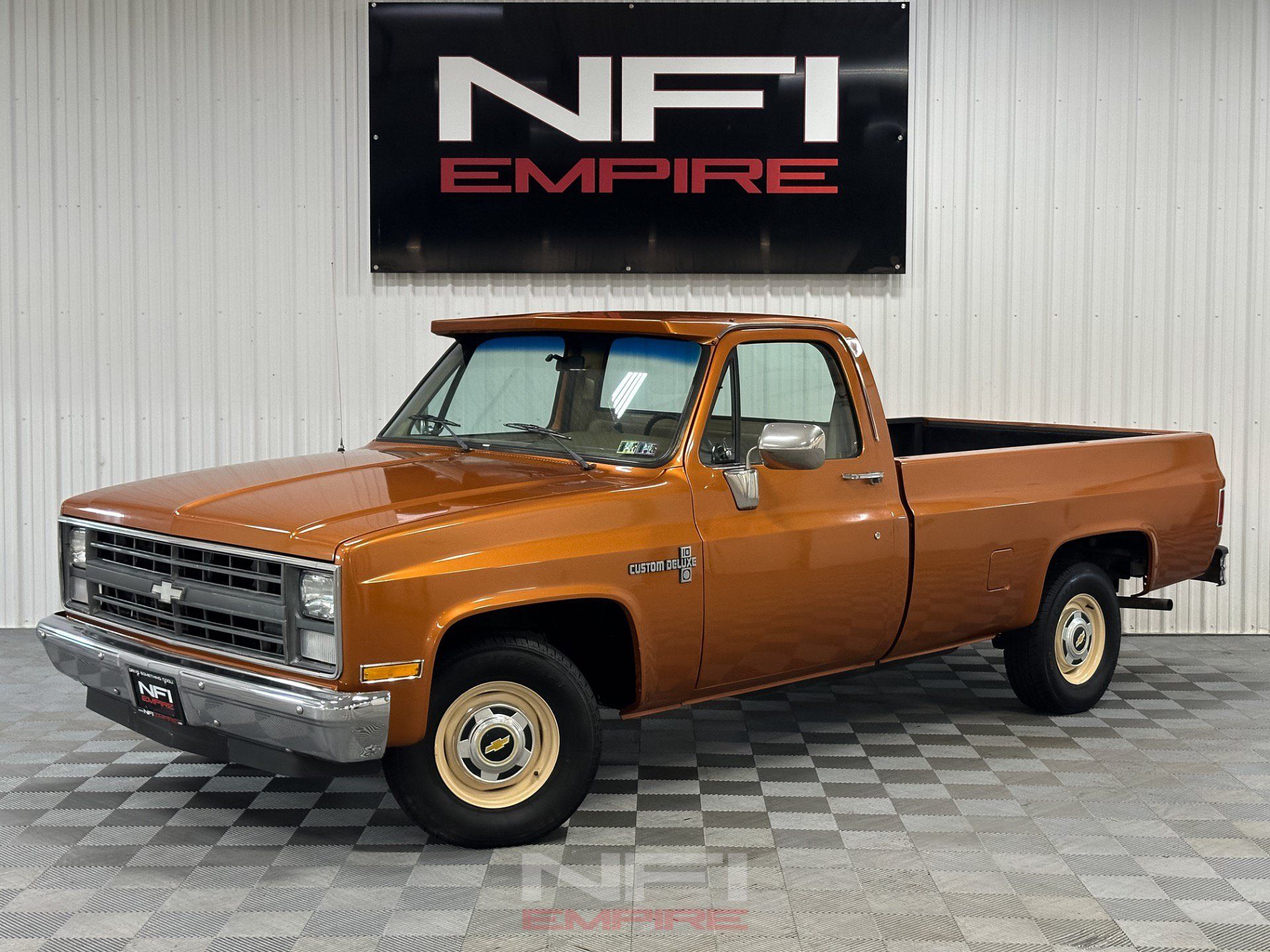 Used 1987 Chevrolet Silverado 1500 1500 RWD image 1