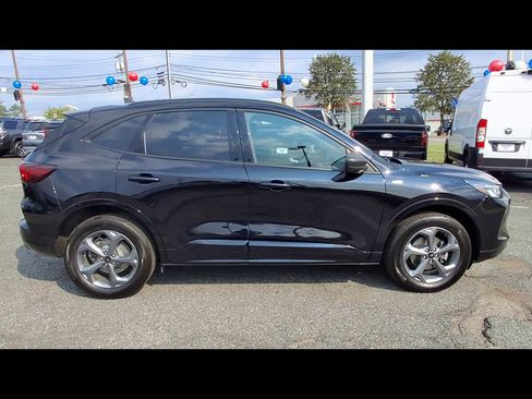Certified 2024 Ford Escape ST-Line w/ Tech Pack #1 AWD/4WD image 9