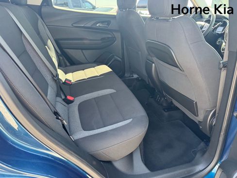 Used 2021 Chevrolet TrailBlazer LT w/ Convenience Package FWD image 29