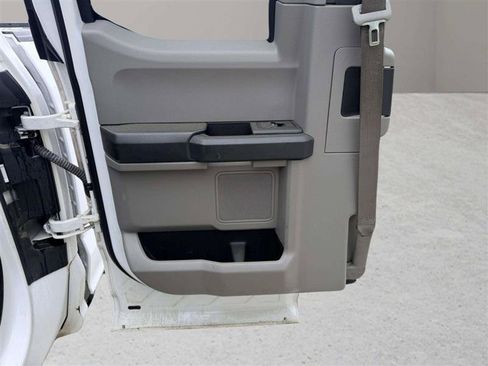 Used 2018 Ford F150 XL w/ Equipment Group 101A Mid RWD image 17