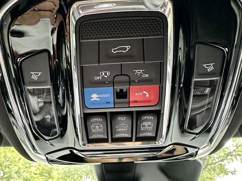 Used 2023 Jeep Grand Cherokee L Overland w/ Rear Seat Video Group I image 28