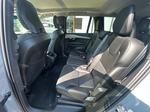 Certified 2024 Volvo XC90 B5 Core w/ Protection Package Premier AWD/4WD image 17