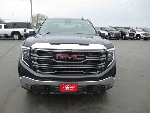 Used 2025 GMC Sierra 1500 SLT image 13