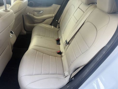 Used 2017 Mercedes-Benz GLC 300 4MATIC image 17