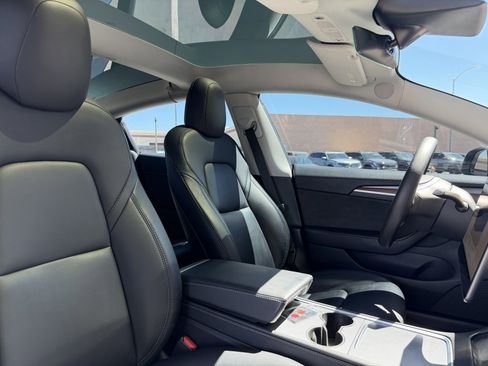 Used 2022 Tesla Model 3 Long Range image 42