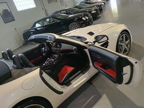Used 2018 Mercedes-Benz AMG GT Roadster image 35