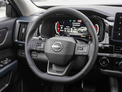 New 2026 Nissan Pathfinder SL w/ Cargo Package FWD image 17