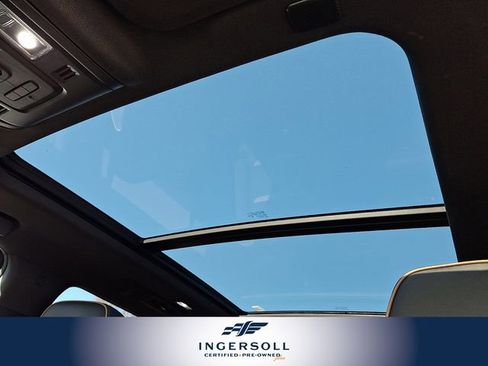 Used 2024 GMC Yukon XL AT4 image 19