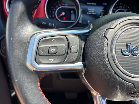 Used 2021 Jeep Wrangler Unlimited Rubicon AWD/4WD image 21