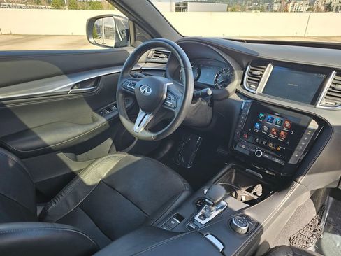 Used 2023 INFINITI QX55 Luxe w/ Cargo Package image 10