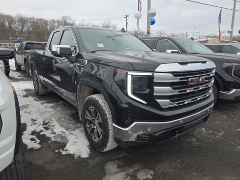 New 2026 GMC Sierra 1500 SLE w/ X31 Off-Road Package image 1