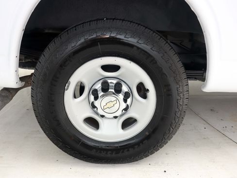 Used 2019 Chevrolet Express 3500 LT w/ LT Preferred Equipment Group RWD image 28
