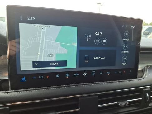 Used 2023 Lincoln Corsair AWD w/ Equipment Group 101A image 18
