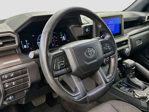 Used 2024 Toyota Tacoma SR5 AWD/4WD image 18
