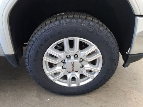 Used 2022 GMC Sierra 2500 SLT w/ SLT Premium Package image 24